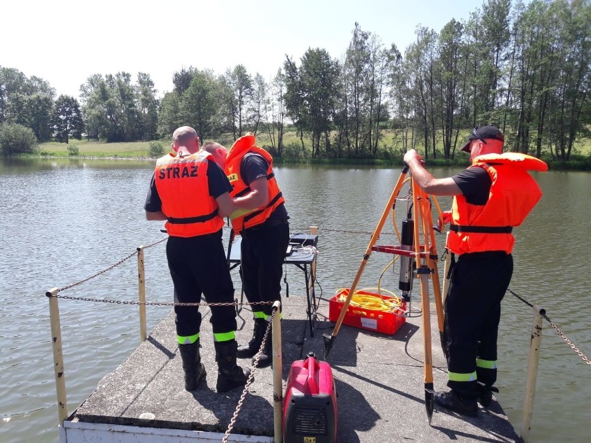 17-latek utonął w zalewie w Pietrowicach Głubczyckich. Ciało chłopaka wyciągnęli strażacy