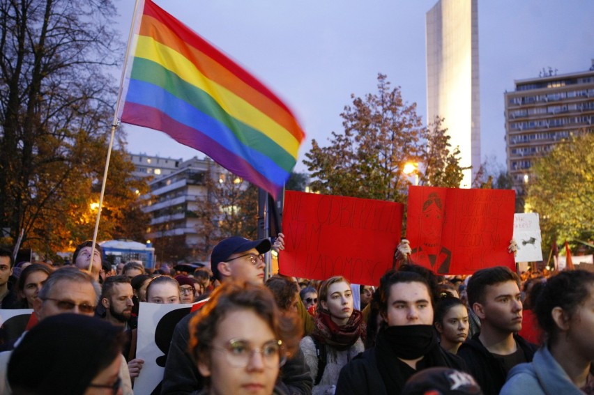 Protest "Jesień Średniowiecza" w Warszawie. Przed Sejmem...