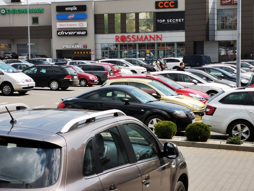 Chrzanów. Centrum Handlowe MAX już działa. Nie wszystkie lokale zostały otwarte [ZDJĘCIA]