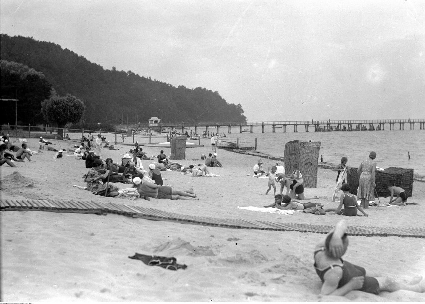 Widok na plażę w Orłowie. Także i ten obrazek mógłby się...