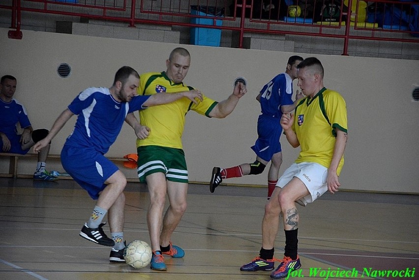 Wyniki 8. kolejki rundy mistrzowskiej IX edycji Choceńskiej Ligi Futsalu [zdjęcia]