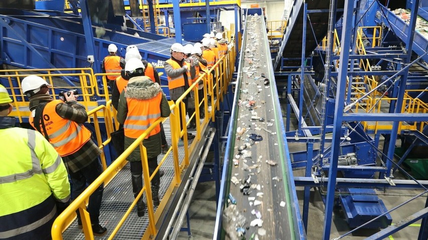 Otwarcie nowej sortowni śmieci w ZZO w Nowym Dworze