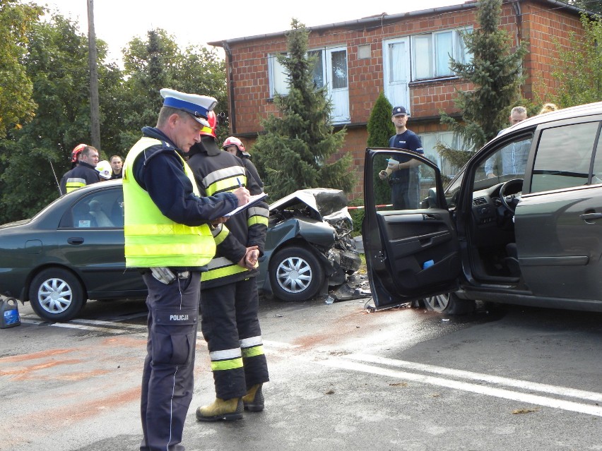 Wypadek w Dębsku pod Kaliszem. Nie żyje 70-letni kierowca
