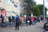 Wiele wniosków o dotacje w gminie Bełchatów. Niektórzy spędzili przed urzędem dwie noce