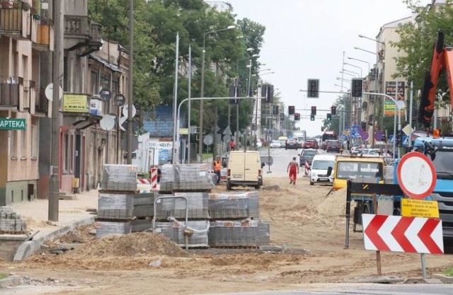 Podobnych jak na ulicy 25 Czerwca obrazków i utrudnień możemy spodziewać się na ulicach Zbrowskiego i Szklanej.