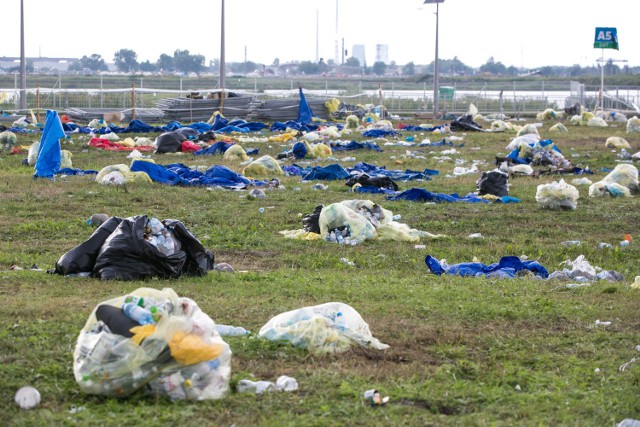 Sprzątanie Brzegów po uroczystościach