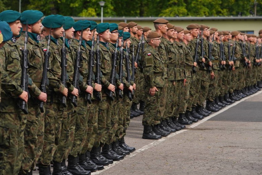 Ostrowianki w WOT. Przysięga 12 Brygady Wojsk Obrony Terytorialnej w Biedrusku