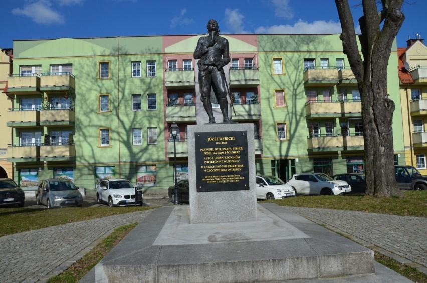 Pomnik generała stanął w 2018 roku na Starym Mieście