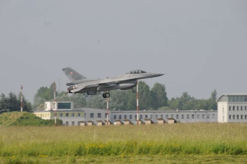 F-16 - zdjęcia z bazy w Krzesinach