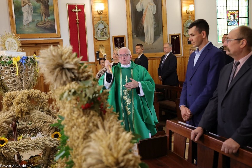 Dożynki gminne w Kwasówce. Z włodarzami i rolnikami świętowała cała gmina 