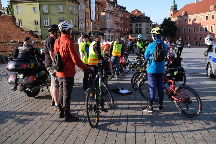 Warszawska Masa Krytyczna wróciła na ulice. Rowerzyści przejechali przez trzy dzielnice miasta