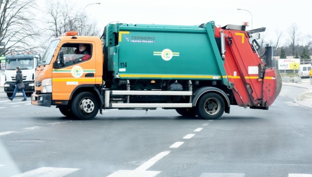 Od kwietnia więcej płacimy za wywóz śmieci. Opłaty wzrosły we wszystkich miastach Polski