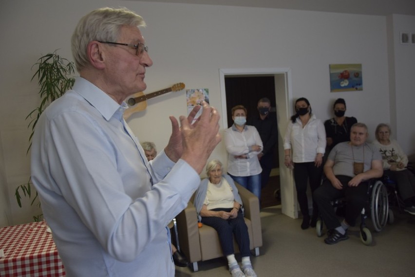 Maciej Wisławski spotkał się z mieszkańcami DPS w...