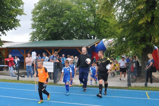 Turnieje piłki nożnej żak&oacute;w na stałe wpisały się w kalendarz imprez sportowych miasta.
Fot. Zdzisław Nowak