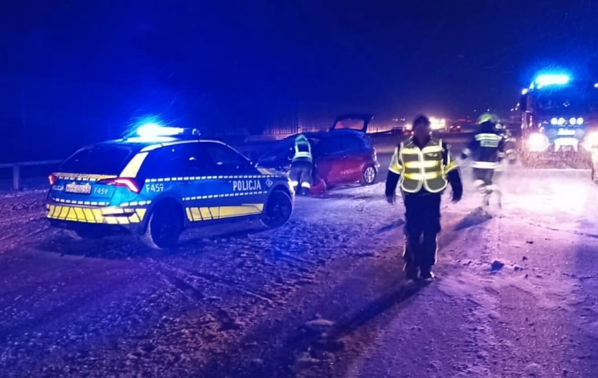 Wypadek na autostradzie A1 między Radomskiem a Kamieńskiem. Sprawczyni jechała za szybko