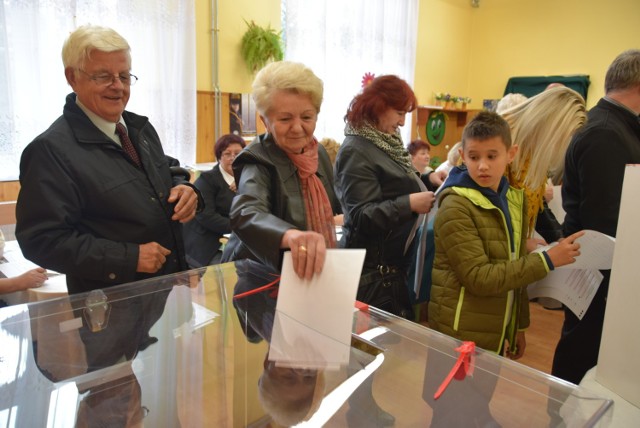 W Tarnowie do godz. 12 głos oddało 15,71 proc. uprawnionych