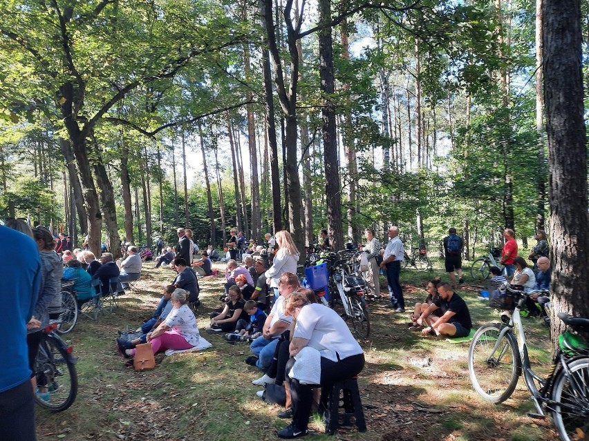 Tłumy wiernych w cudownej kaplicy św. Marii Magdaleny....