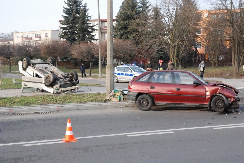 Policja ustala okoliczności piątkowego wypadku w Świdniku.
