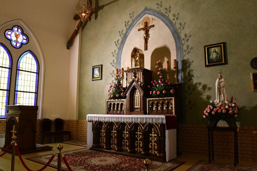 Remont kaplicy wykonano ze środków własnych parafii.