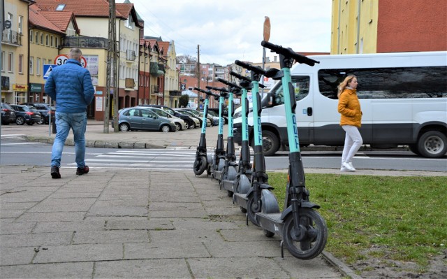 W Goleniowie pojawiły się elektryczne hulajnogi firmy Tier