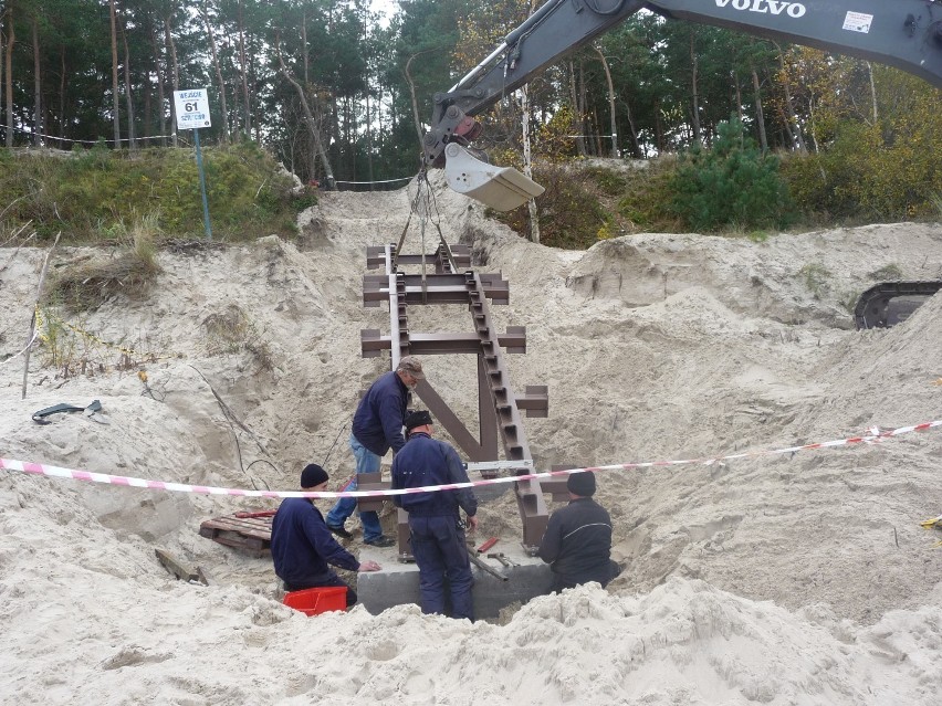 Gmina Sztutowo remontuje zejścia na plażę. Prace potrwają do końca listopada