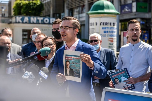 03.06.2020 gdansk
koalicja obywatelska - konferencja w sprawie  zaplanowanych na 28 czerwca wyborow prezydenckich. zbieranie podpisow dla nowego kandydata ko rafala trzaskowskiego
fot. przemek swiderski / polska press / dziennik baltycki