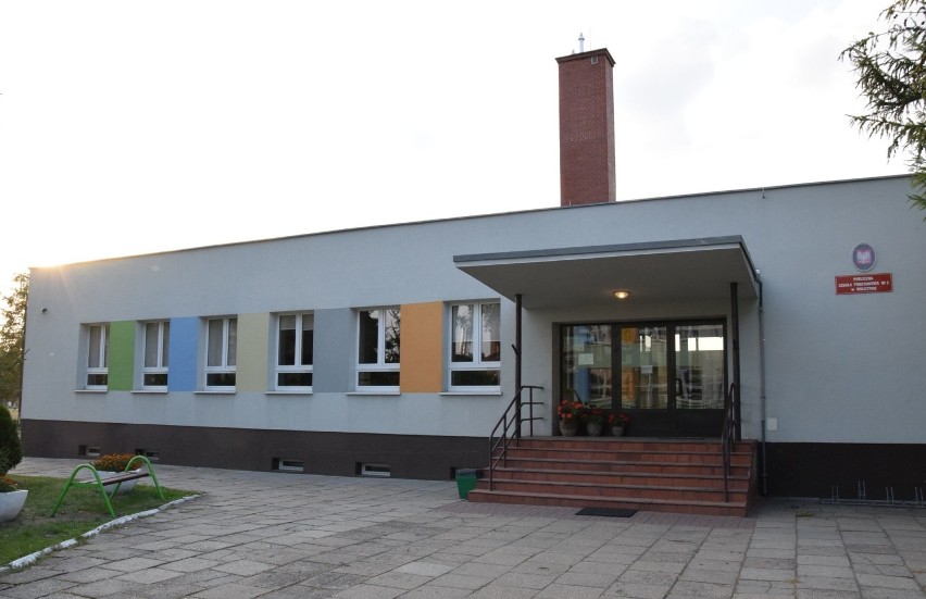 Szkoła podstawowa nr 2 w Wołczynie.