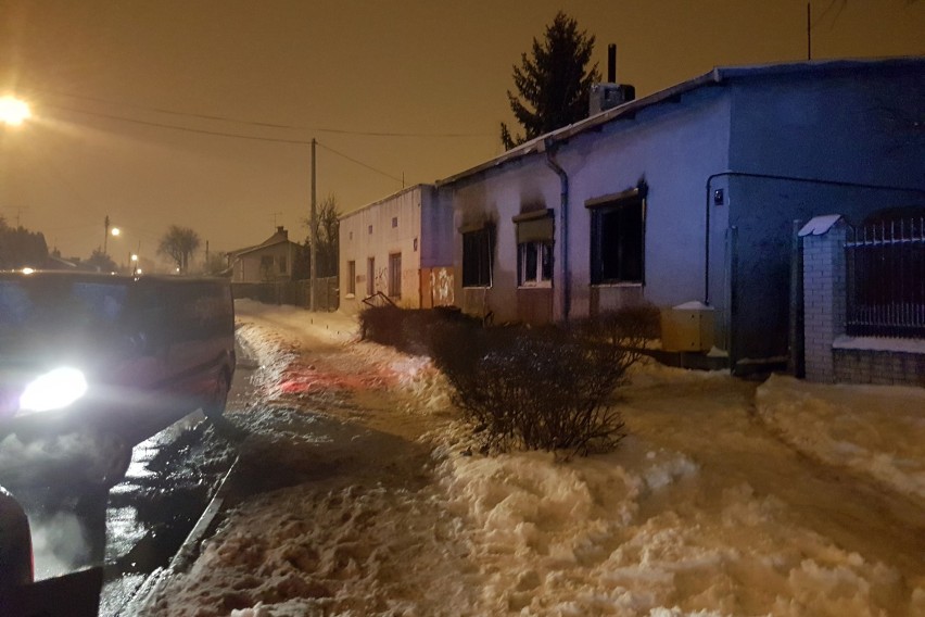 Śmiertelny pożar przy Zapolskiej w Łodzi. Strażacy znaleźli...