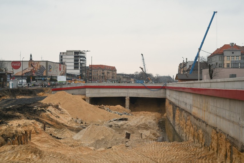 Trwa budowa tunelu nad DTŚ. Zobaczcie zdjęcia