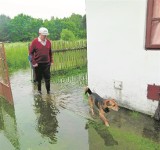 Podtopienia w gminie Aleksandrów. Jak radzą sobie mieszkańcy?