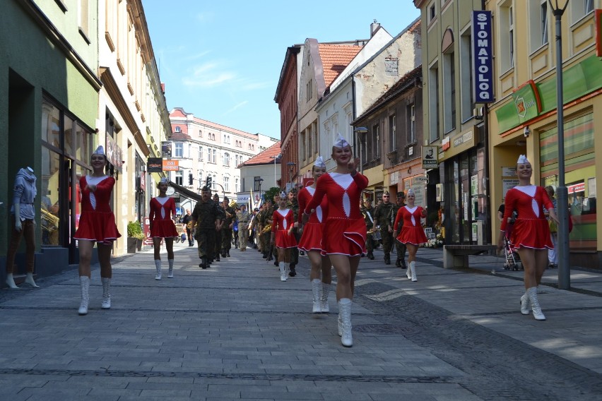 Wojskowa impreza w Rybniku: świętują 65-lecie WKU