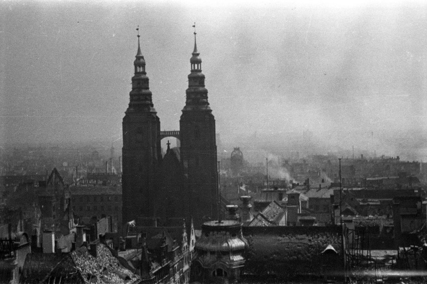 Tak wyglądał Wrocław 70 lat temu. Zobacz wyjątkowe zdjęcia