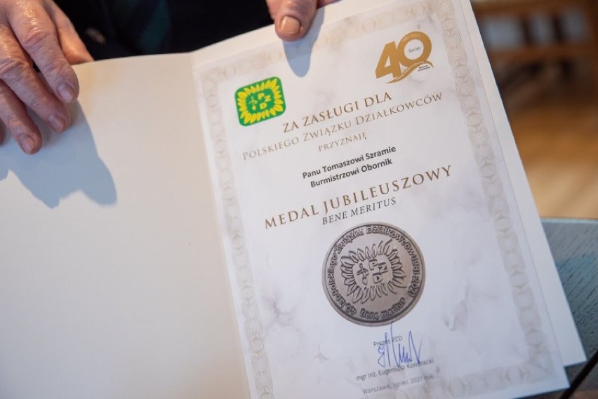 Burmistrz Obornik otrzymał medal za zasługi PZD