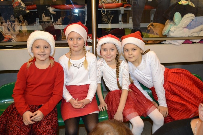 3 grudnia w w Szkole Podstawowej w Kiełpinie odbył się...