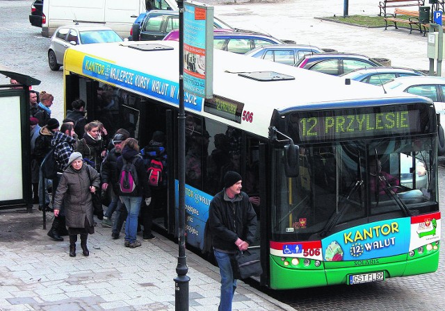 Autobusami MZK jeździ coraz mniej osób - w zeszłym roku ubyło około 6 proc. pasażerów