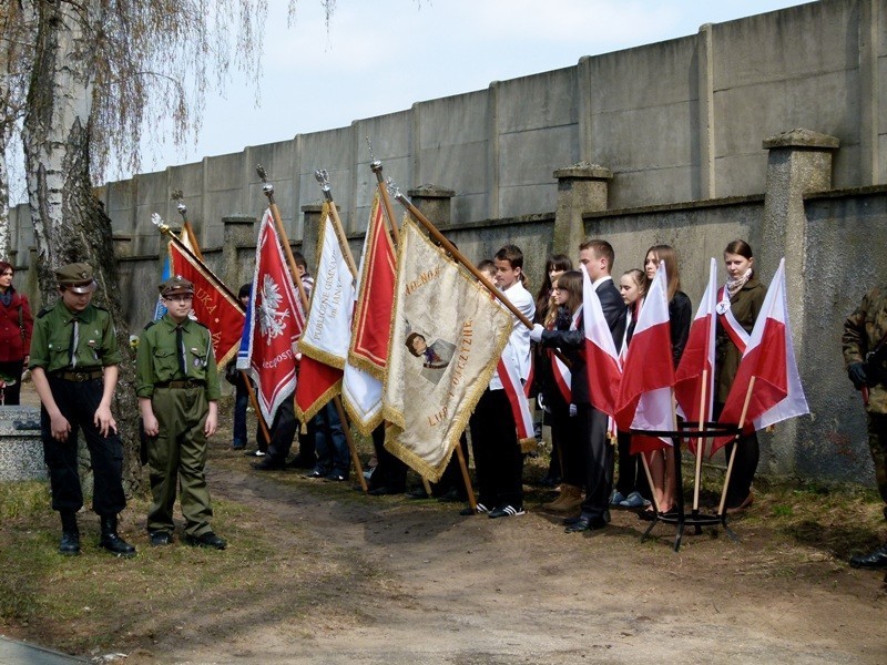 Katyńskie obchody w Łasku [zdjęcia]