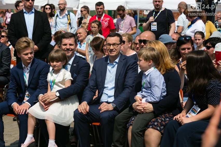 Zjazd Dużych Rodzin w Szczecinie oraz wizyta premiera [ZDJĘCIA, WIDEO]