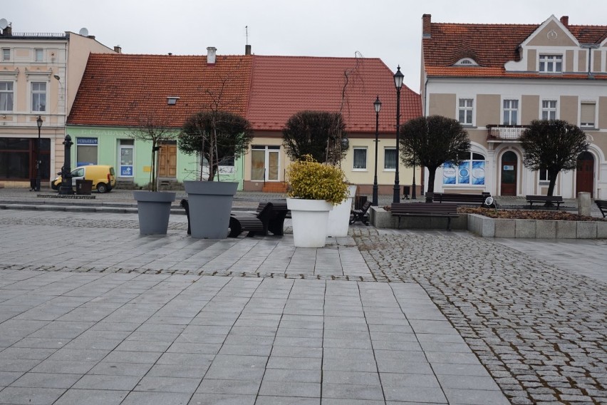 Gostyń. Rynek w Gostyniu w wiosennej odsłonie. Tak prezentuje się centrum miasta na wiosnę 2021 [ZDJĘCIA]