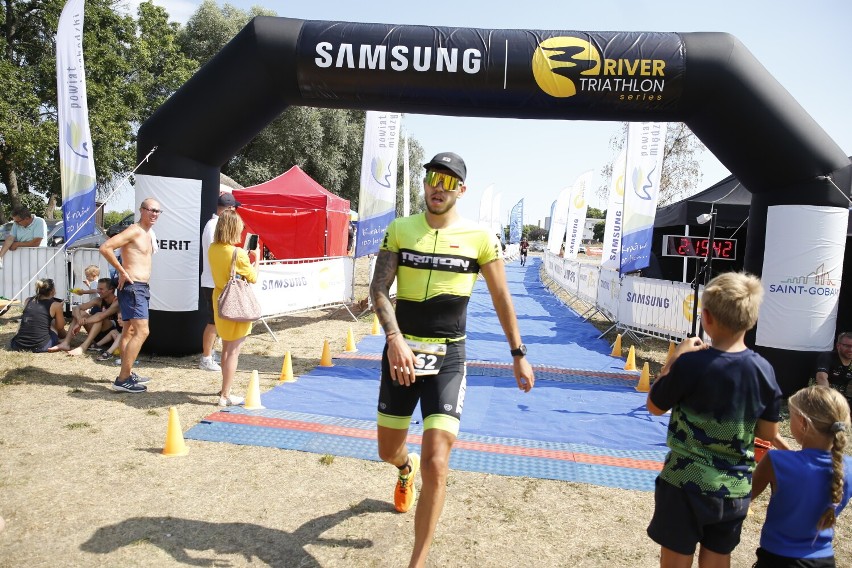 Samsung River Triathlon Series w Międzychodzie, sportowe...