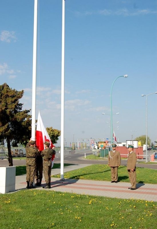 Pogranicznicy obchodzili Dzień Flagi RP [zdjęcia]