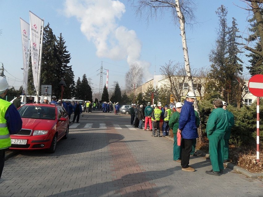 Alarm bombowy w Elektrowni Jaworzno. Ewakuacja 1500 ludzi! [ZDJĘCIA]