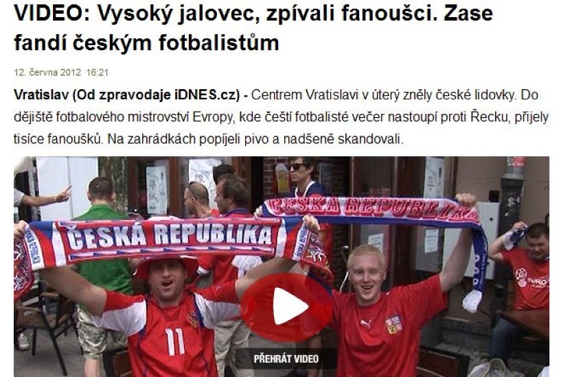 Jiri Rozbroj, Czech mieszkający we Wrocławiu, przegląda dla...