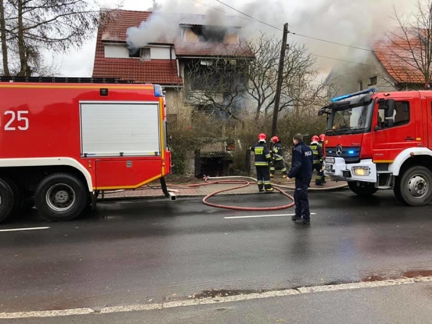 Pożar domu przy ulicy Wierzbowej w Szczecinie 