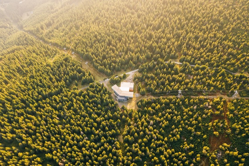 Karkonosze polecają się na wędrówkę. Sprawdź, które szlaki są zamknięte i zaplanuj wycieczkę innymi trasami