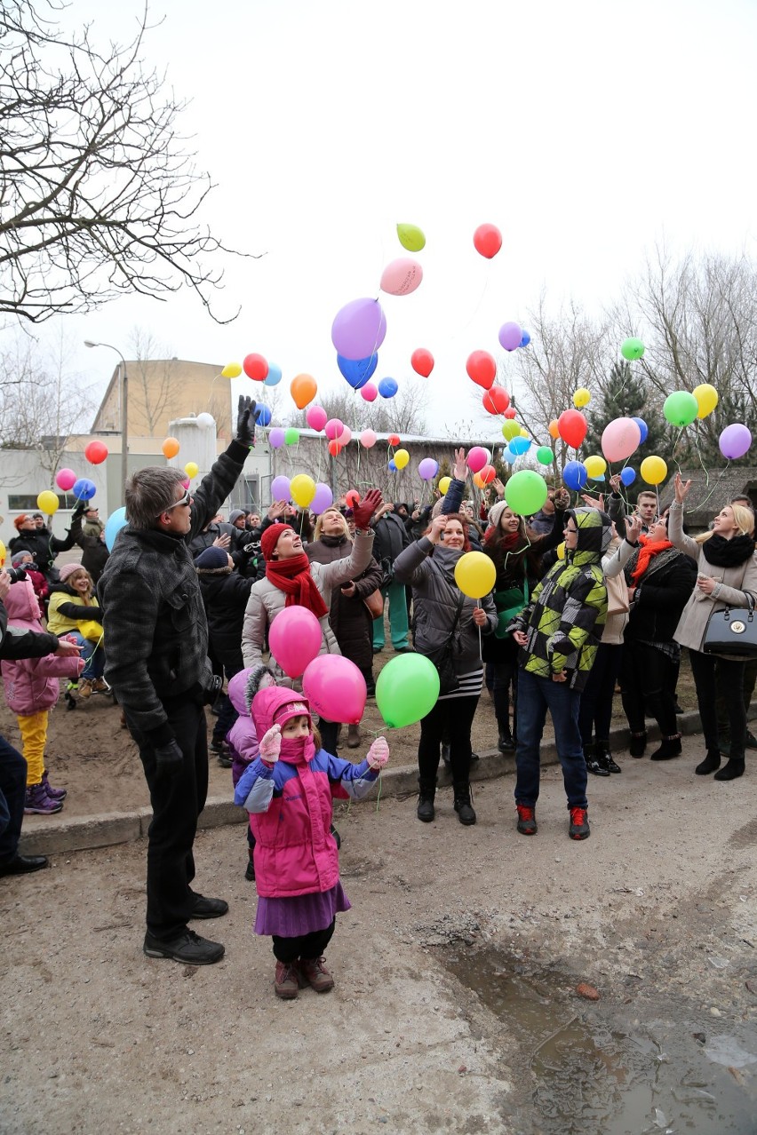 Międzynarodowy Dzień Dziecka z Chorobą Nowotworową. Balony odleciały [ZDJĘCIA]