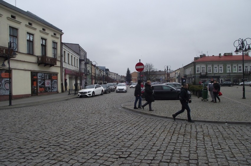 Wprowadzenie strefy płatnego parkowania nie spowodowało, że...