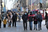 WOŚP 2021 w Kielcach. Tysiąc wolontariuszy na ulicach, gorąca atmosfera. Zobaczcie zdjęcia