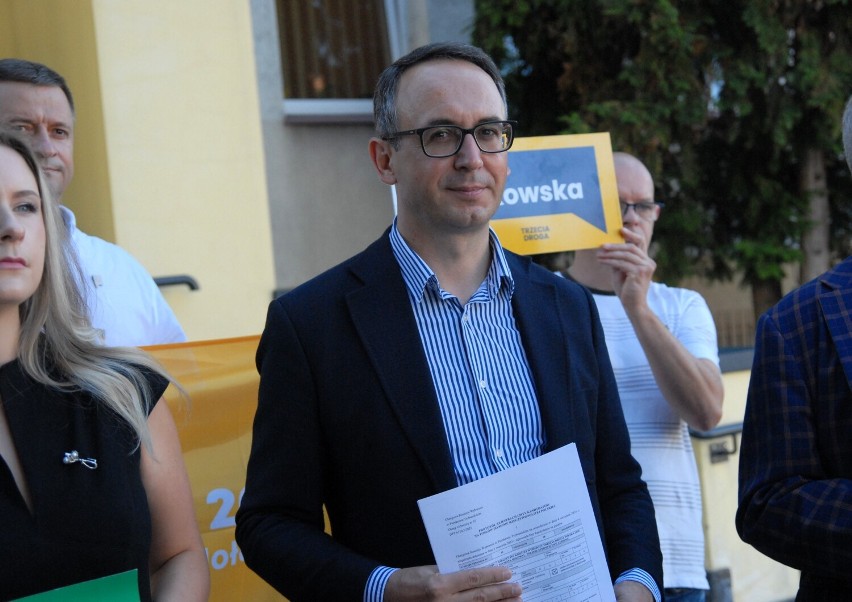 Wybory 2023 w Piotrkowie: Trzecia Droga złożyła listy wyborcze do rejestracji ZDJĘCIA