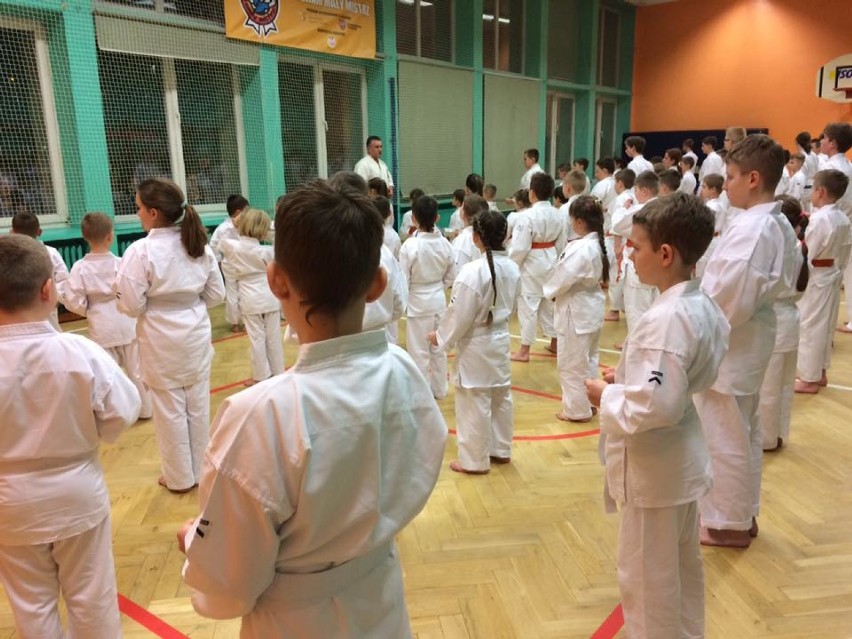 Egzamin kaliskich karateków