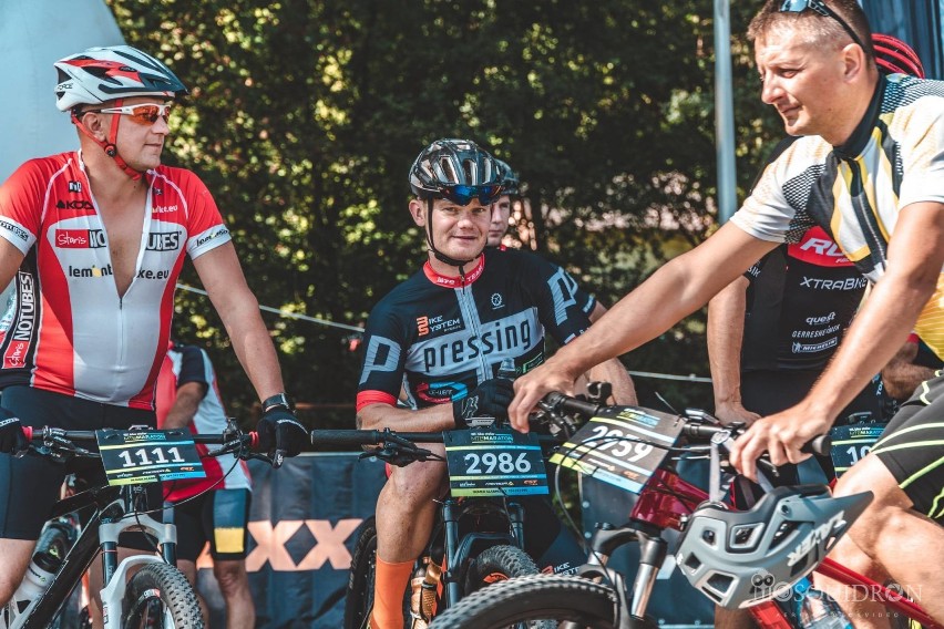 Bike Atelier MTB Maraton 2019 w Żywcu [ZDJĘCIA, WYNIKI]. Mocne ściganie w upale i… błocie